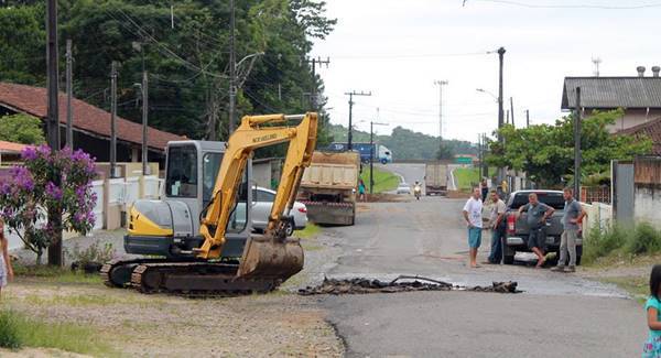 Obras de pavimentação nas ruas da Vila Trevo tiveram início nesta terça-feira (22)