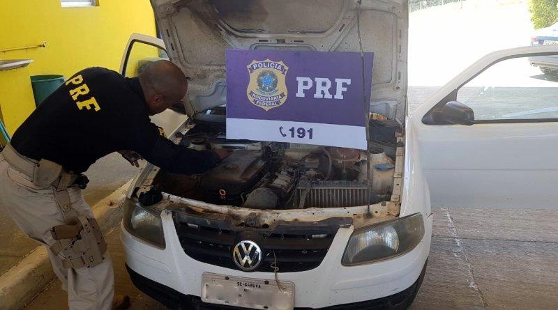 PRF prende carro roubado que circulava clonado com caraterísticas de veículo registrado em Garuva