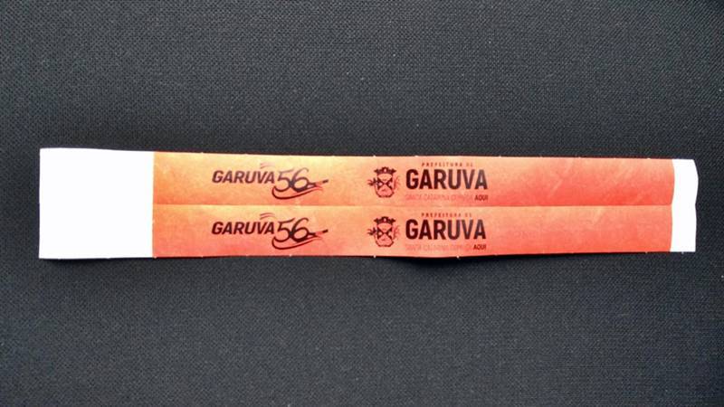 Distribuição de pulseiras à Servidores Públicos para a Festa de aniversário de Garuva gera polêmica. Entenda o caso
