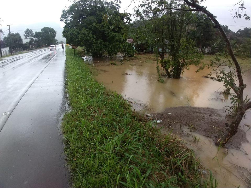 Prefeitura de Garuva decreta situação de emergência após estragos da chuva