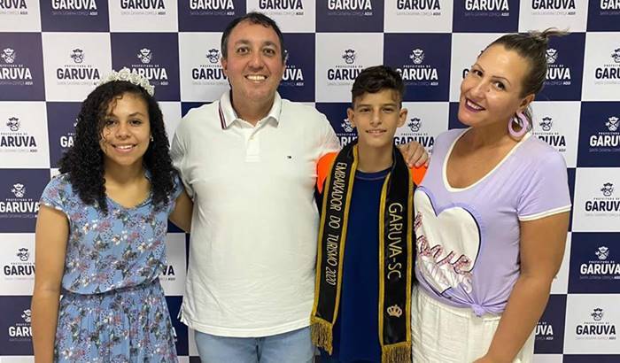Adolescentes recebem título de Embaixadores do Turismo de Garuva