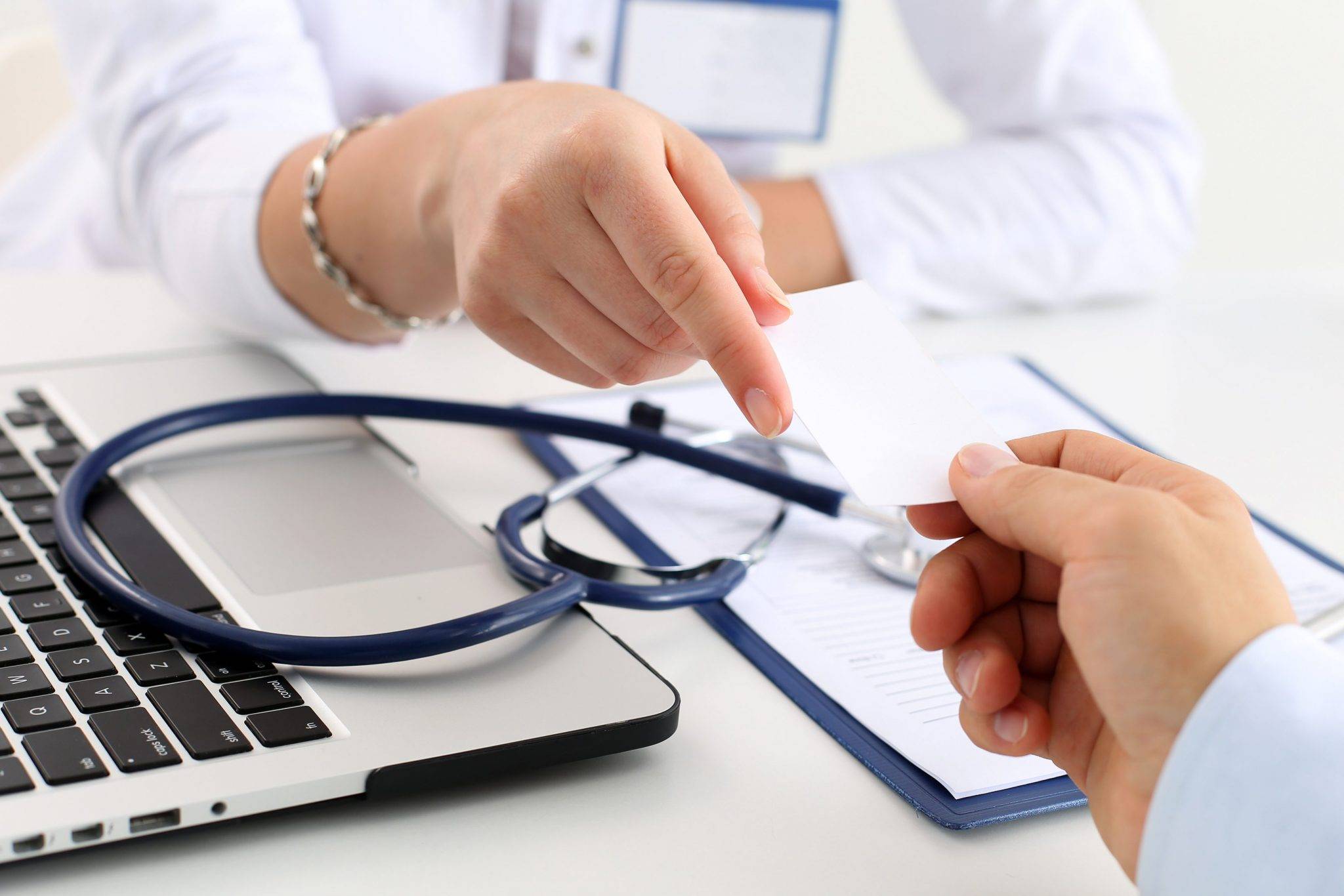 Prefeitura de Garuva abre Teste Seletivo para contratação de Médico Clínico Geral e Odontólogo.