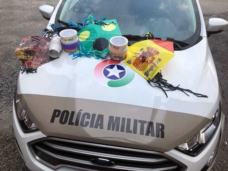 Polícia Militar apreende pipas com cerol e linha chilena em Garuva