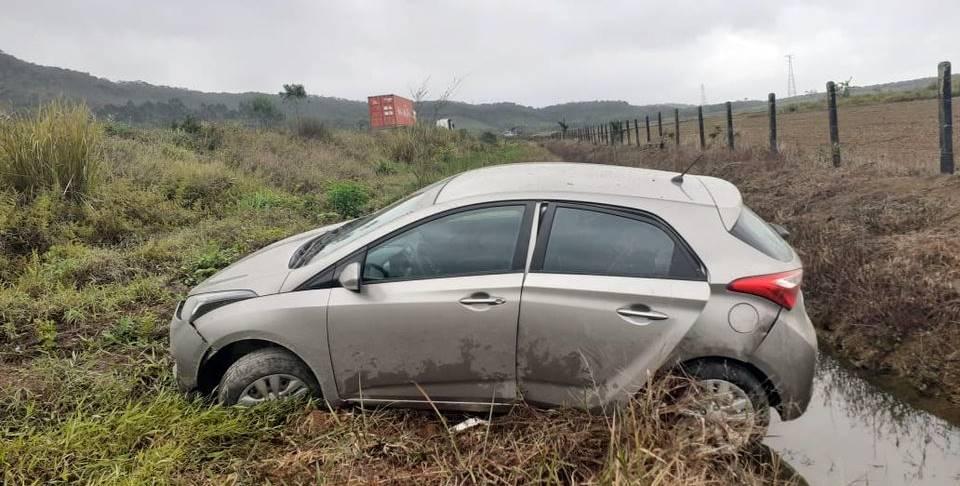 Veículo roubado é recuperado e autor preso pela PM em Itapoá