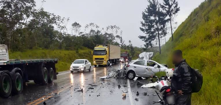 Quatro pessoas morrem em acidente na Rodovia SC-415 entre Garuva e Itapoá