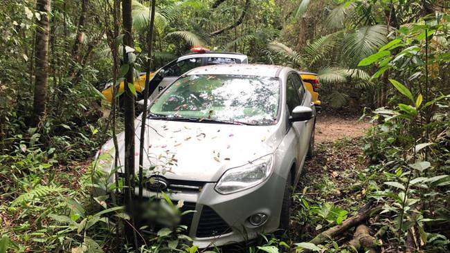 Polícia Militar Rodoviária do Paraná recupera carro roubado em Garuva