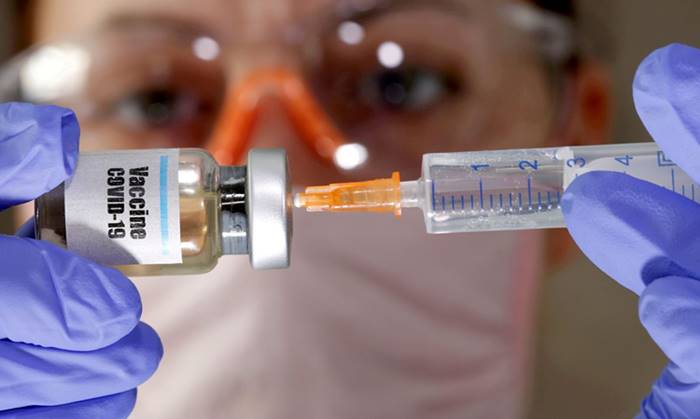 Pessoas acima de 30 anos começam a ser vacinadas contra a covid-19 em Garuva.