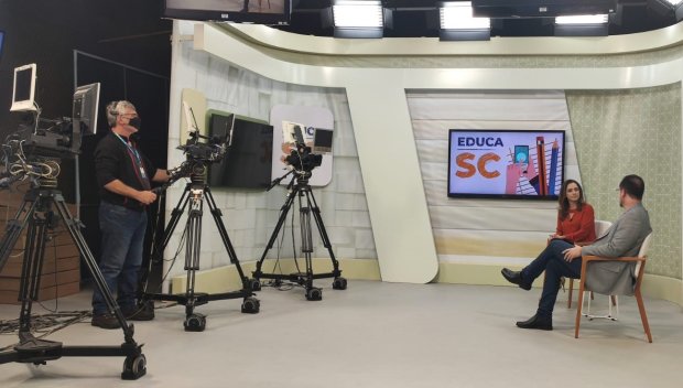 Canal de aulas na TV aberta de SC, Educa SC estreia nesta segunda; confira a programação