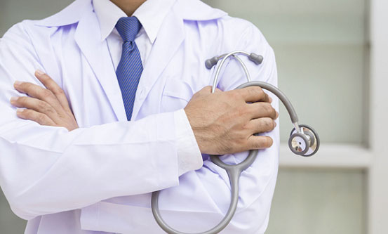 Prefeitura de Garuva abre processo seletivo para contratação de médico.