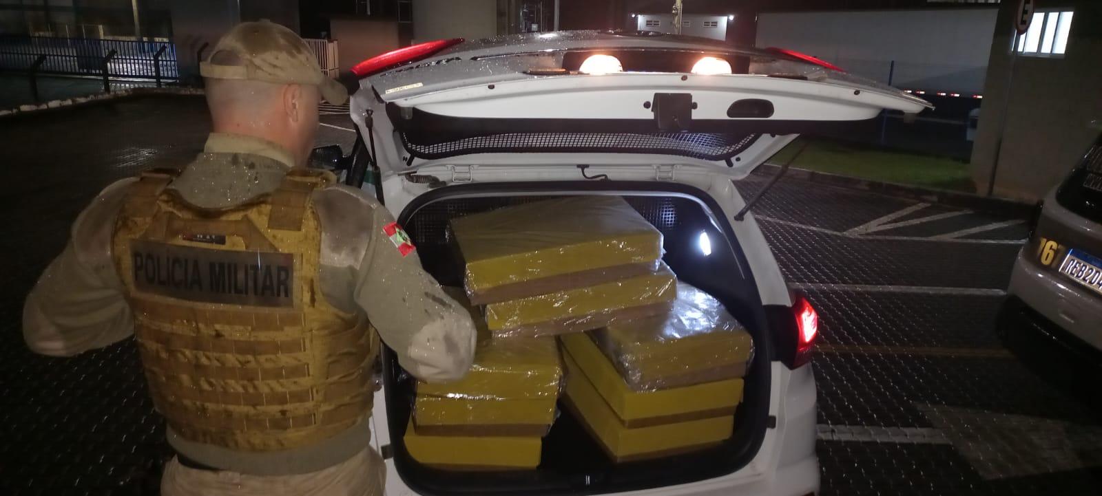 Mais de 295 quilos de pasta base de cocaína são apreendidos em Garuva.