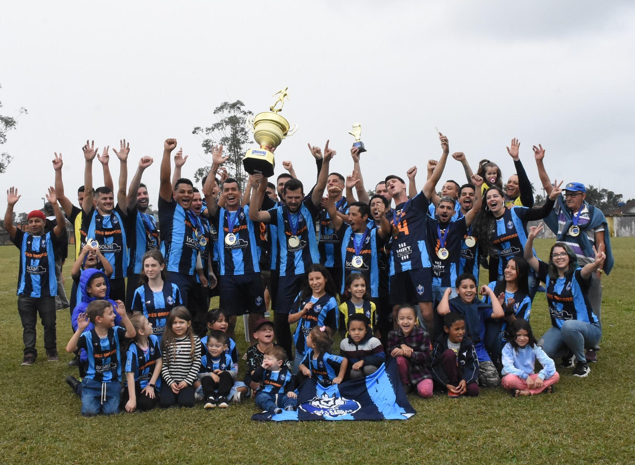 União Três Barras conquista o título do Circuito Municipal de Futebol Suíço.